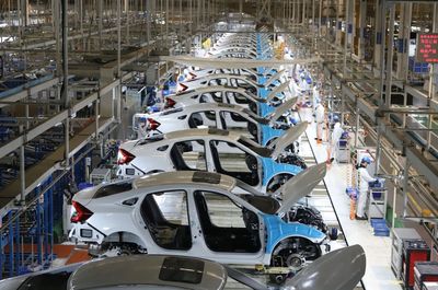 在武漢這家智能工廠,焊裝一臺(tái)整車(chē)車(chē)廂只需42秒